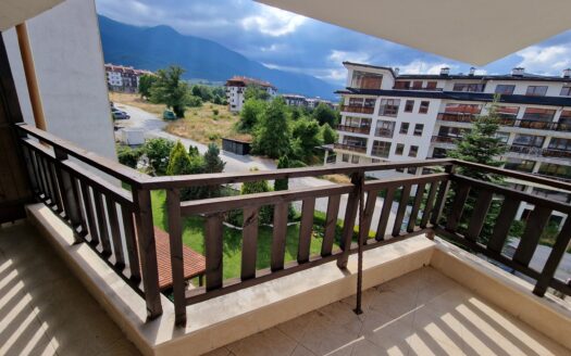 Great location, spacious 1-bedroom apartment, in year-around SPA complex, close to the Gondola Ski lift in Bansko
