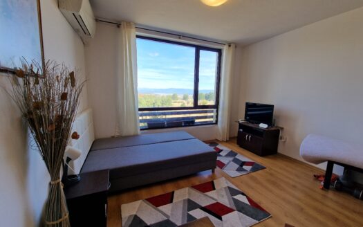 Spacious studio in Aspen Golf Resort, Spa complex close to the Golf course