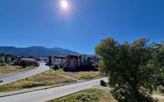 South-facing 1-bedroom apartment in Ginness complex, meters from the Ski Lift in Bansko