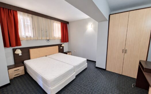 Bright One-Bedroom Apartment with Mountain Views in Guinness, Bansko