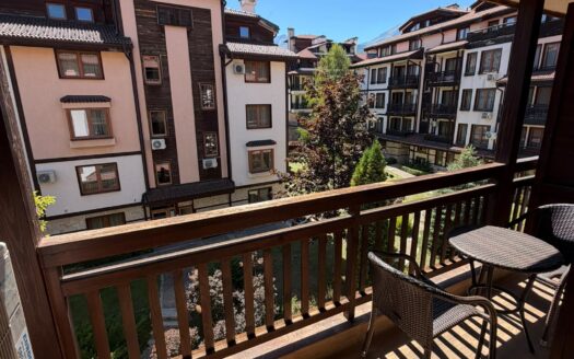 Bright and Spacious one-bedroom Apartment with a Sunny South-facing Terrace in Downtown Complex, Bansko